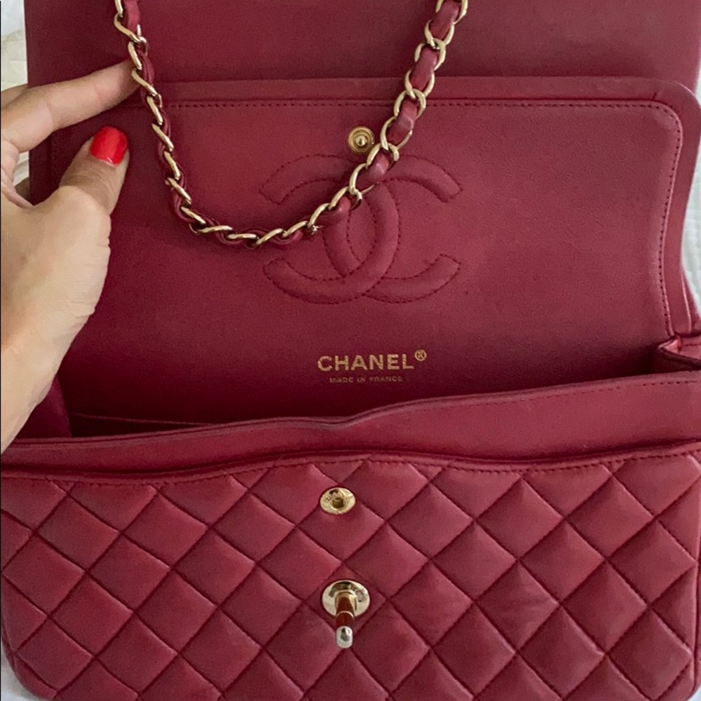 2018 red Chanel classic bag - Picture 2 of 3